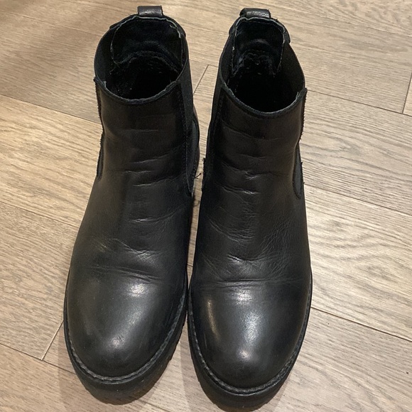 Little Burgundy Black Winter Booties - Picture 2 of 8